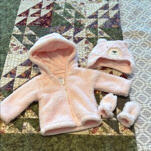 NWOT Baby girl Carters Winter Gear